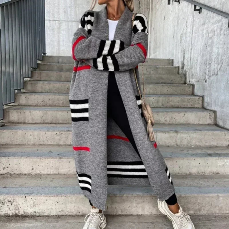 Elegantní pruhovaný cardigan: zaručené pohodlí a styl