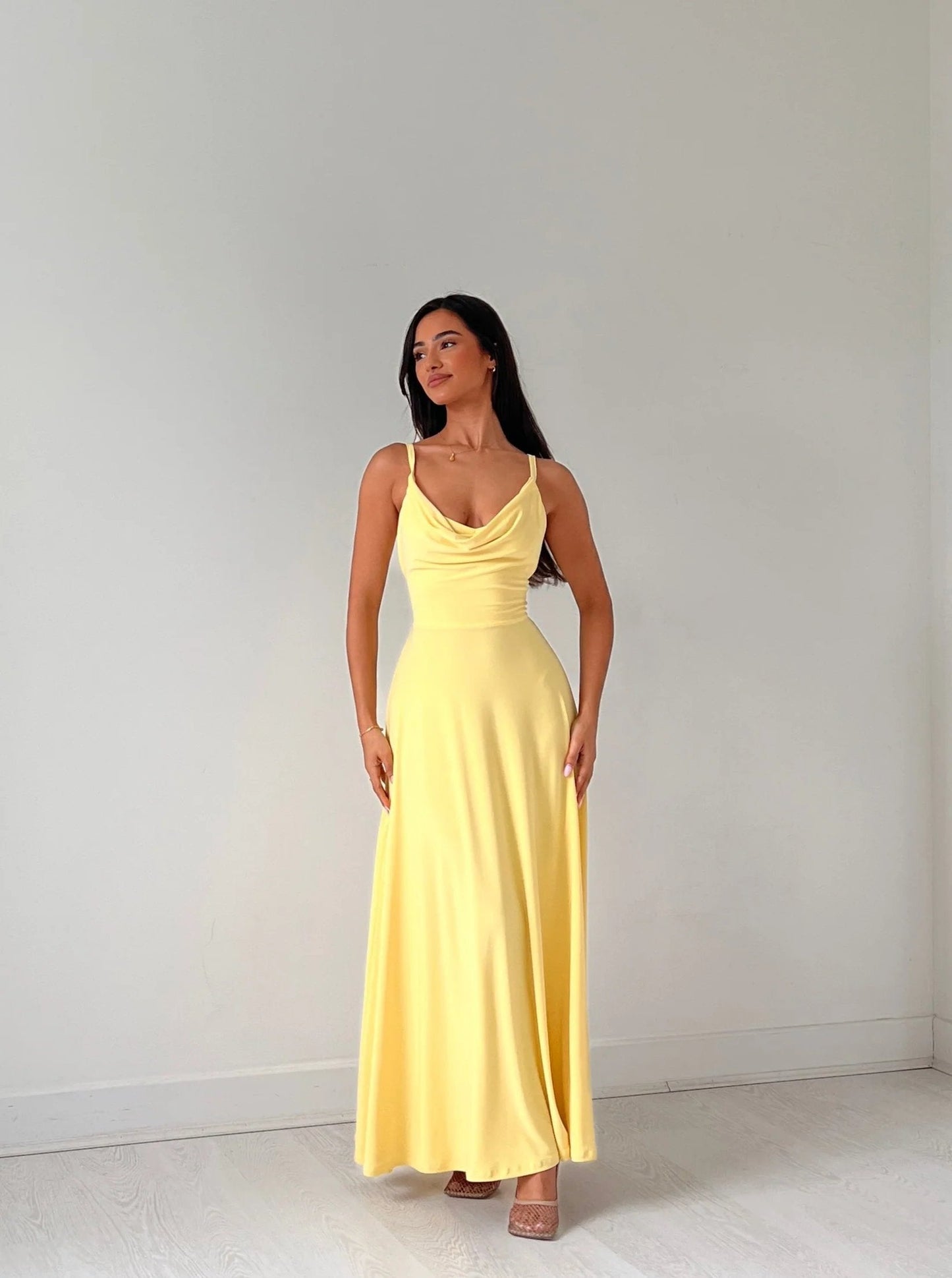 Abito reversibile 2-in-1, eleganza e comfort assicurati