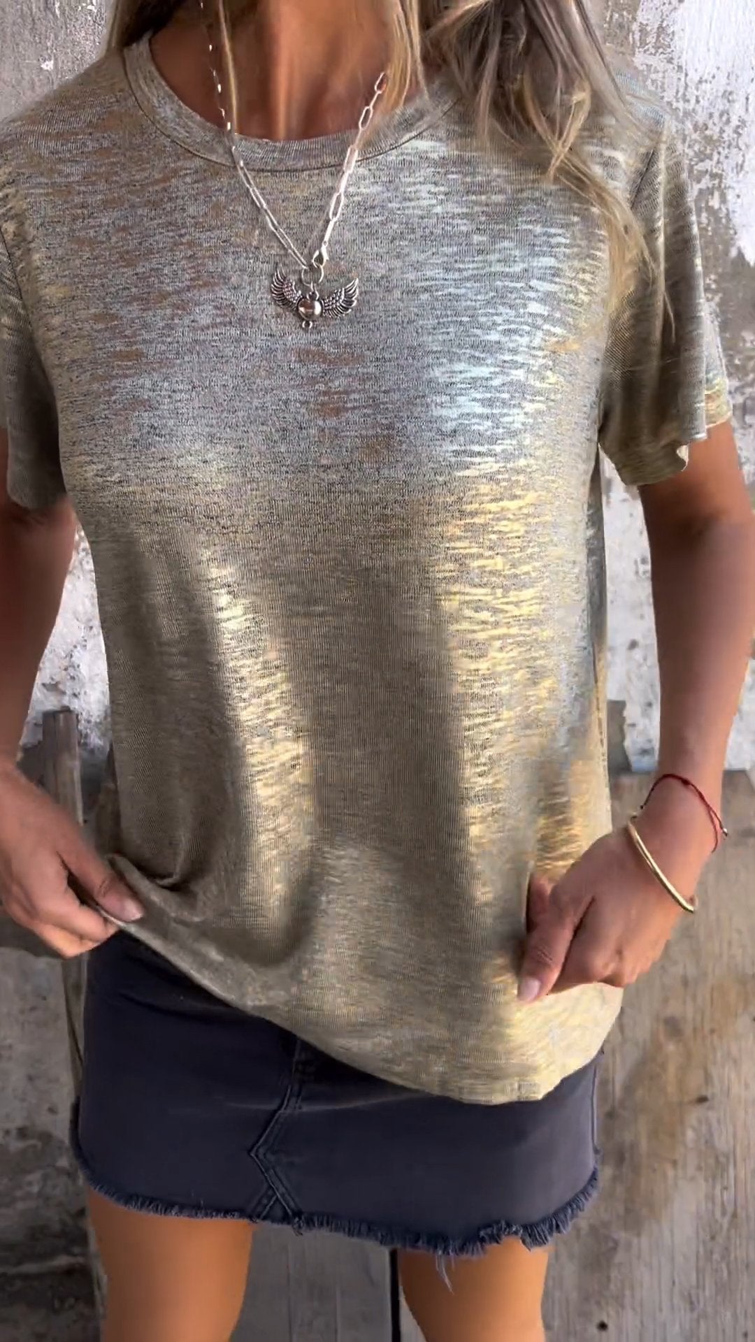 Ultralet og stilfuld T-shirt til daglig komfort