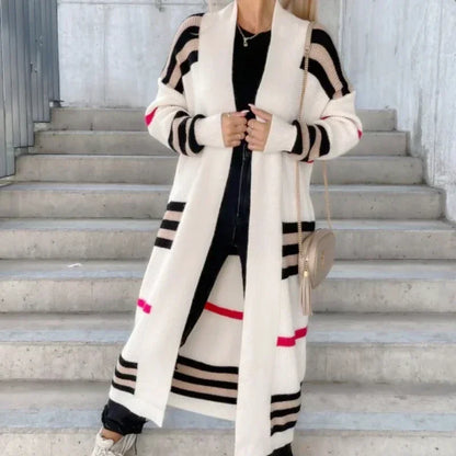 Cardigan elegante listrado: conforto e estilo garantidos 